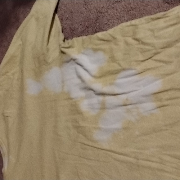 Graphic Lion T-Shirt - Picture 8 of 9